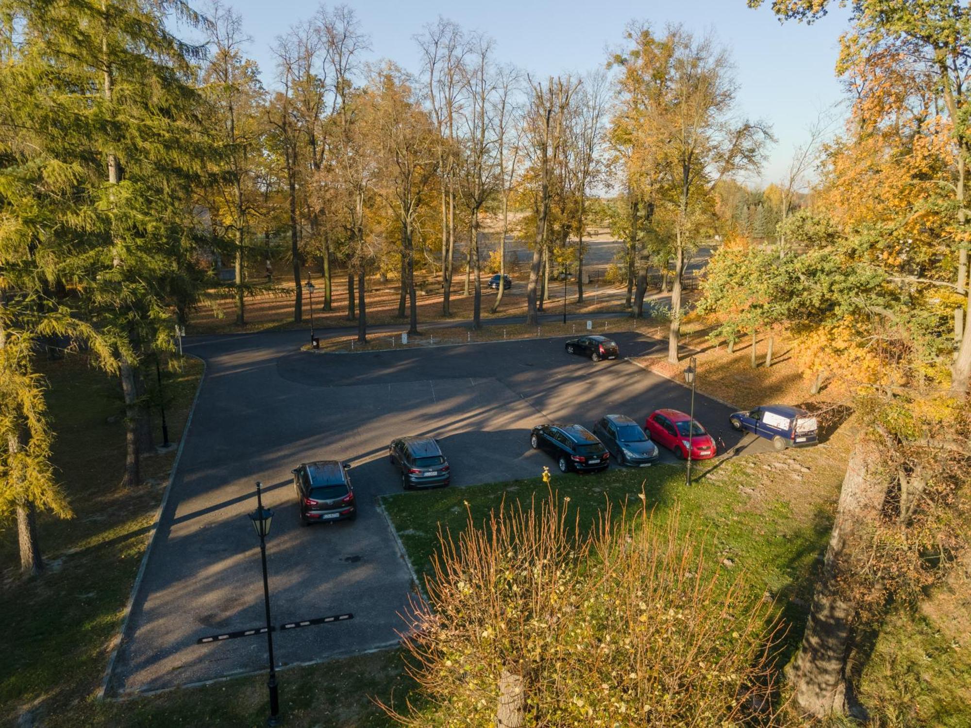 Hotel W Dobieszkowie Stryków Exterior foto